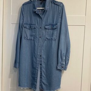 Forever 21 Denim , Long Sleeve Dress medium. Great look with boots for winter.